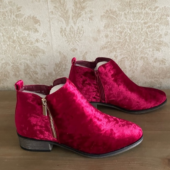 BNWT Bamboo velvet ankle boots - Picture 3 of 7